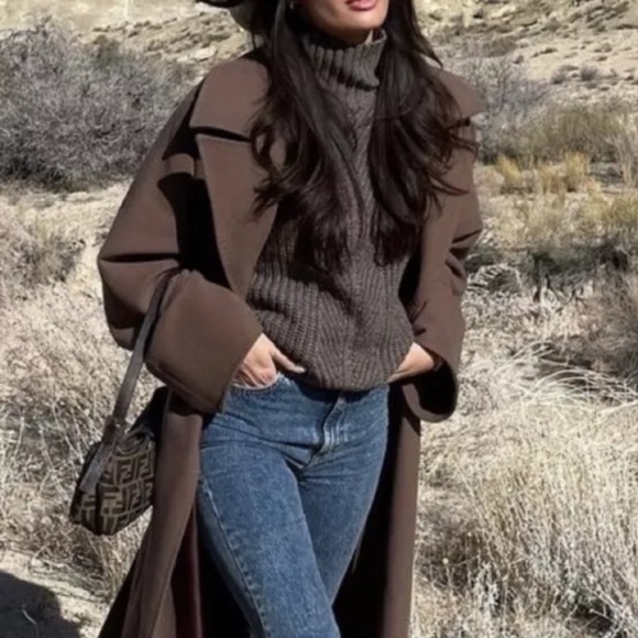 Weekend Stories Wesson turtleneck - Picture 2 of 10